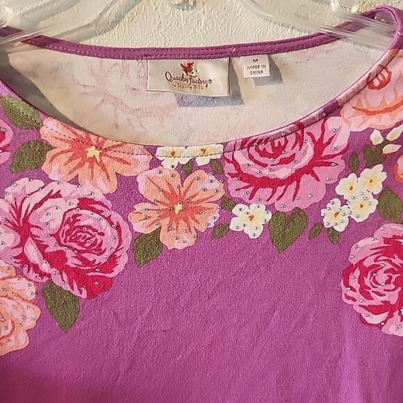 Quacker Factory 3/4 Sleeve T-Shirt with Floral Roses Bling Purple Medium - Picture 3 of 5